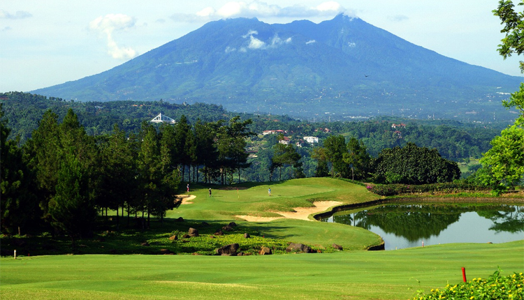 Golfing in Bogor